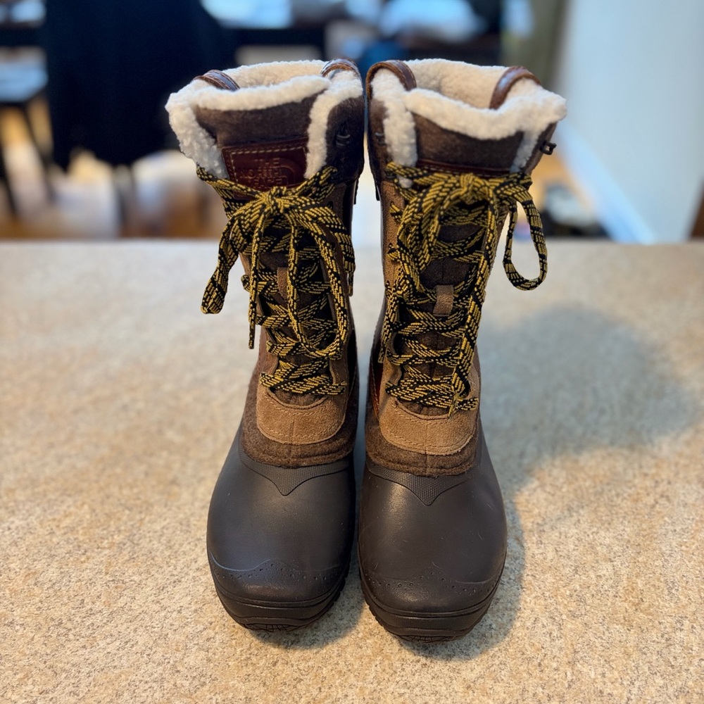 The North Face Women’s Winter Boots, EUC, Size 10